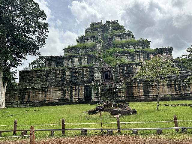 Pyramid temple visit