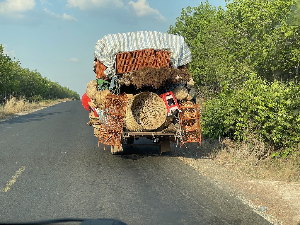 Traffic along National Route 6