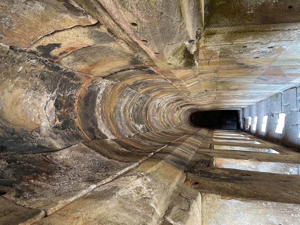 Gopura 1 corridor