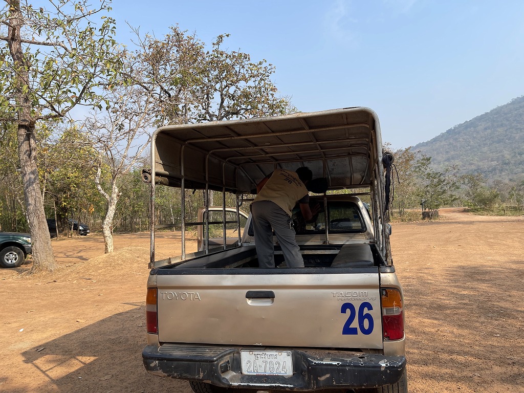 Pickup truck to world heritage site