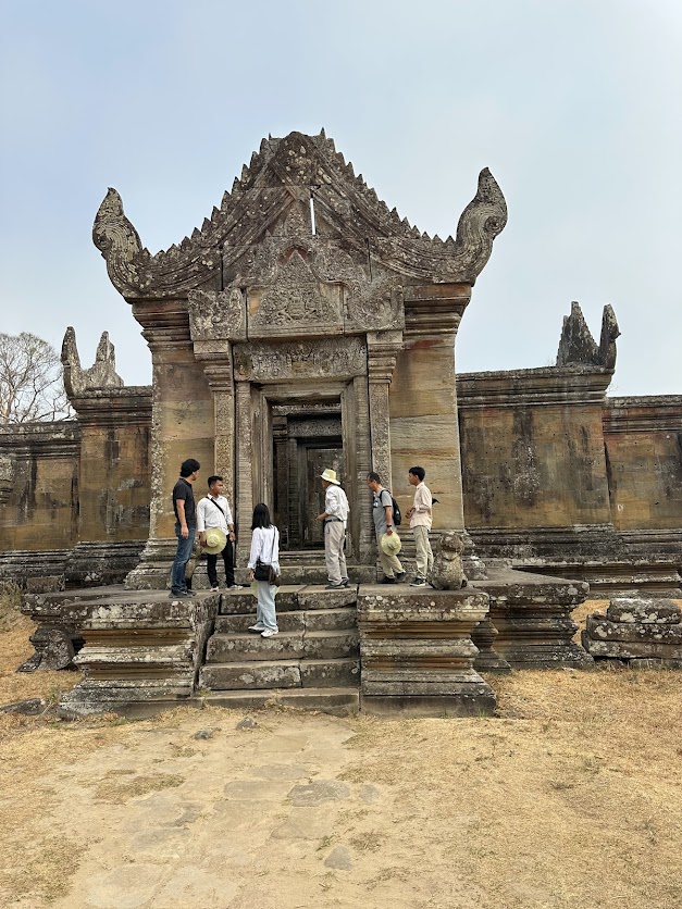 被弾前の第三楼門階段（2025年3月）