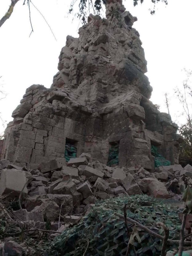 被弾した第三楼門燈篭